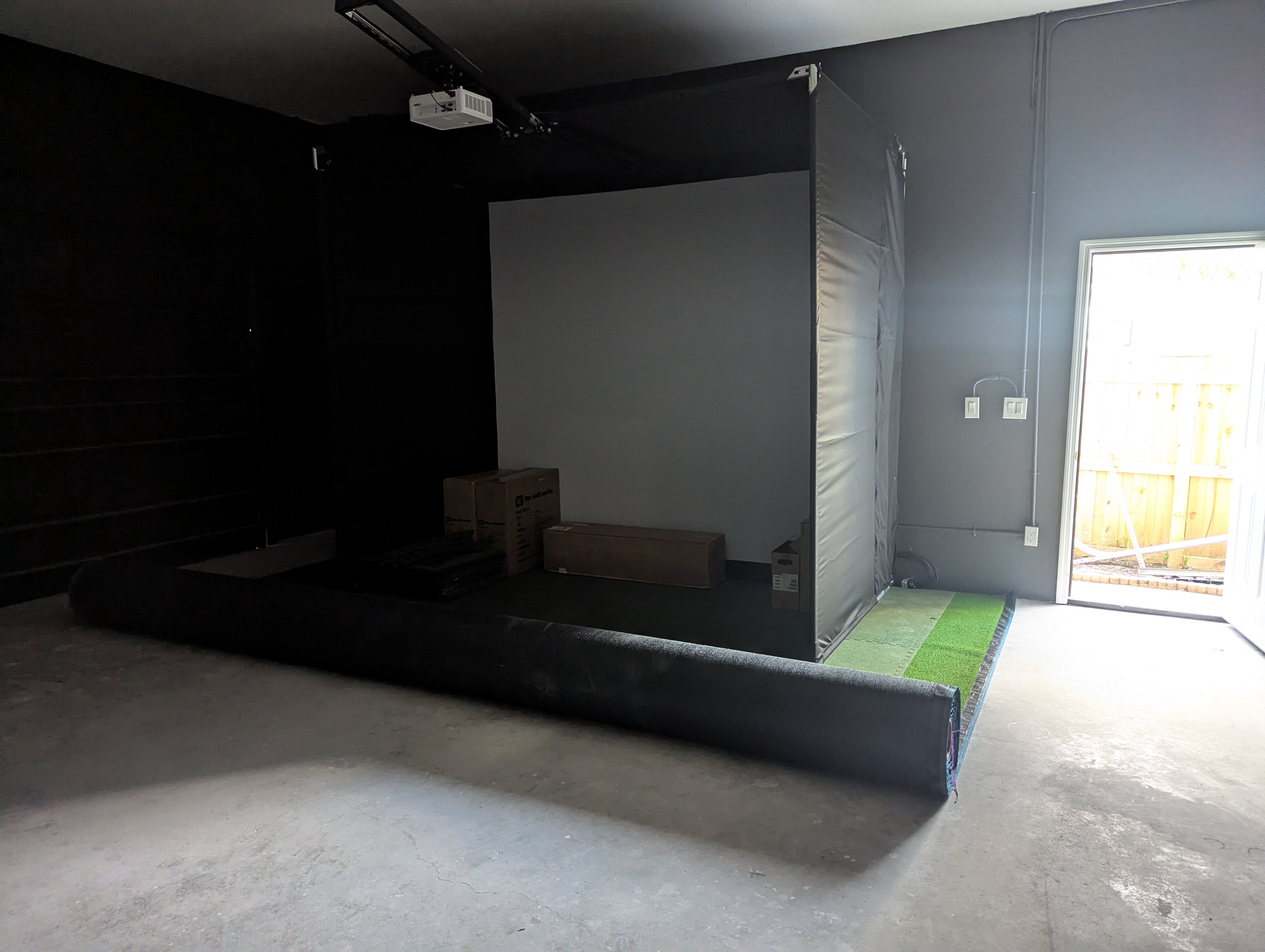 Reasonably priced golf simulator installation services available throughout the USA from ALLSPORTSYSTEMS.