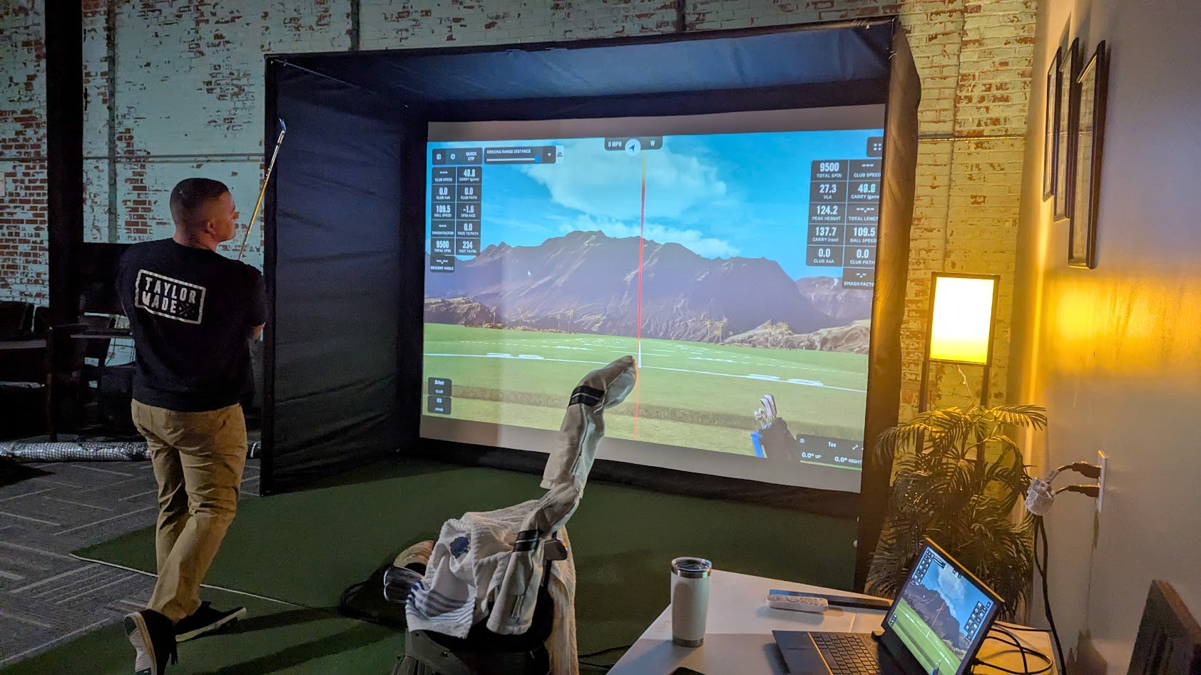 ALLSPORTSYSTEMS offers affordable golf simulator installation services throughout the USA. Serving both residential and commercial customers.